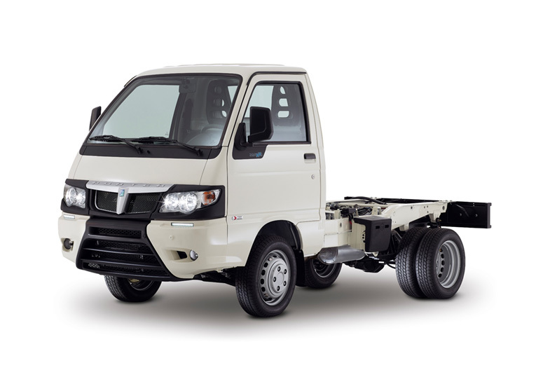 Véhicules étroits de la gamme Piaggio Porter chez Urbacar