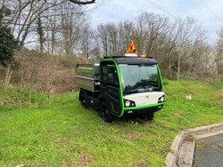 Camion étroit pour mairie Ile de France électrique